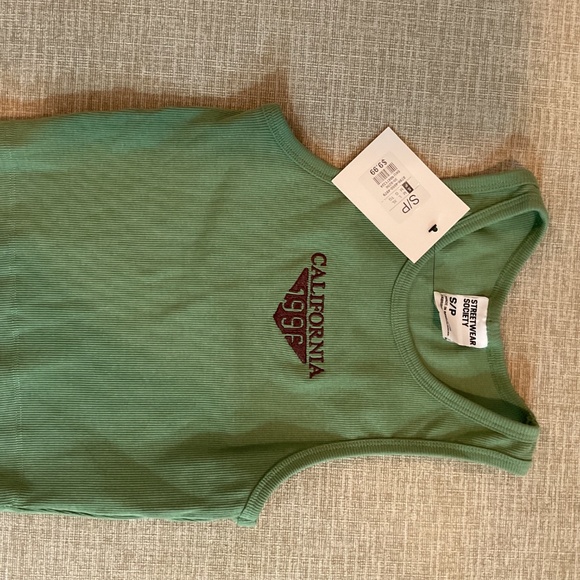 Tank - Picture 2 of 2